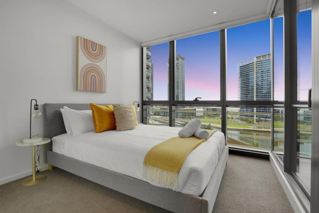 Apartment Nest By The Sea-tranquil River Views 2b1b1c *